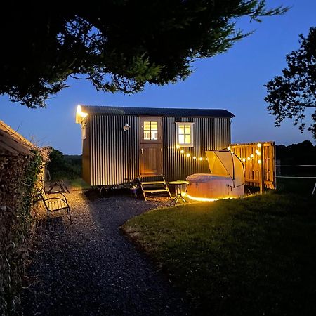 Willa Sheelin Huts Blue, Hot-Tub Available From 1St April Until 1St November Cavan Zewnętrze zdjęcie