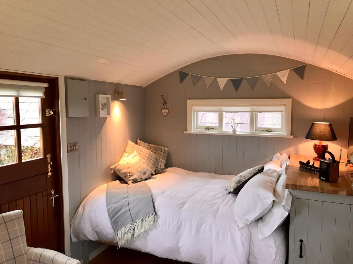 Willa Sheelin Huts Blue, Hot-Tub Available From 1St April Until 1St November Cavan Zewnętrze zdjęcie