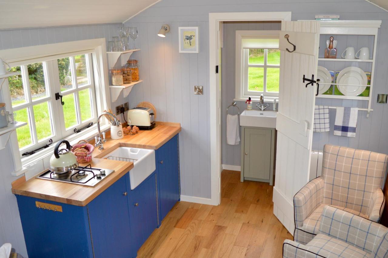 Willa Sheelin Huts Blue, Hot-Tub Available From 1St April Until 1St November Cavan Zewnętrze zdjęcie