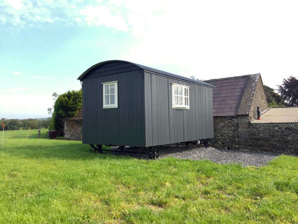 Willa Sheelin Huts Blue, Hot-Tub Available From 1St April Until 1St November Cavan Zewnętrze zdjęcie