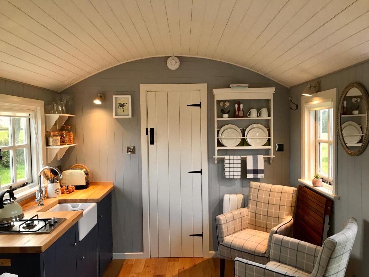 Willa Sheelin Huts Blue, Hot-Tub Available From 1St April Until 1St November Cavan Zewnętrze zdjęcie