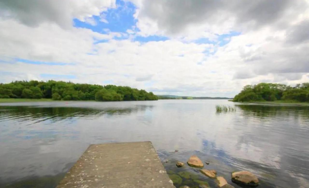 Willa Sheelin Huts Blue, Hot-Tub Available From 1St April Until 1St November Cavan Zewnętrze zdjęcie